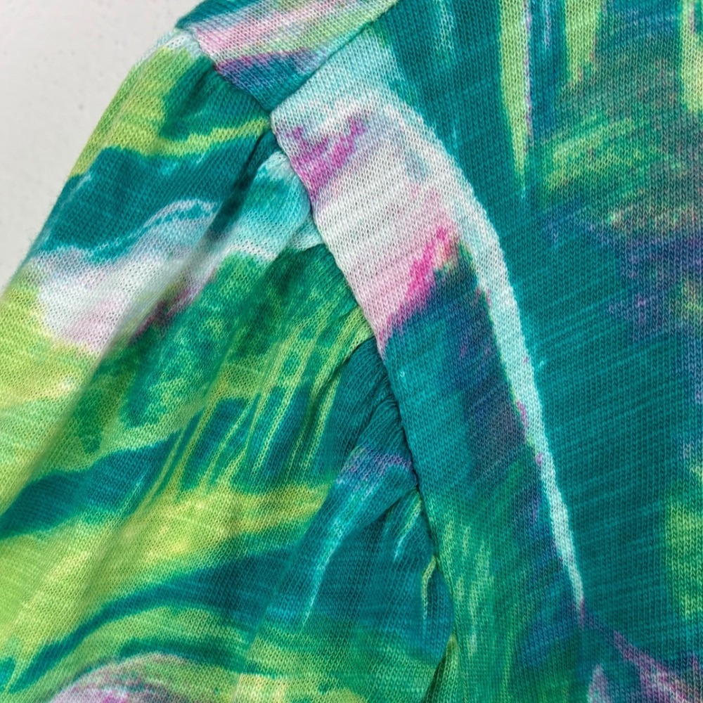 Belle by Kim Gravel 1X Tropical Palm Print Modal Cotton V-Neck Smocked Cuff Top - Picture 6 of 11